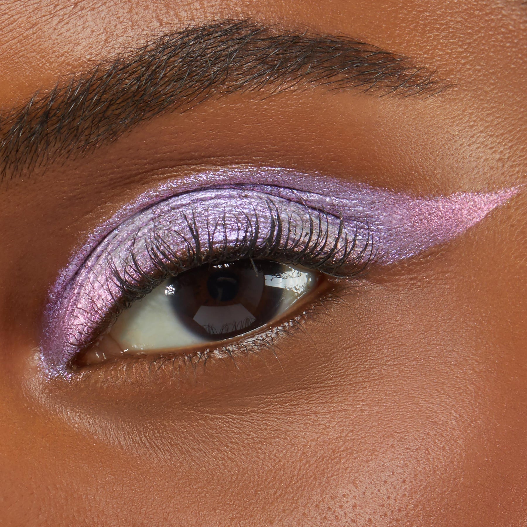 Cotton Candy - Shimmering Effortless Eye Finish