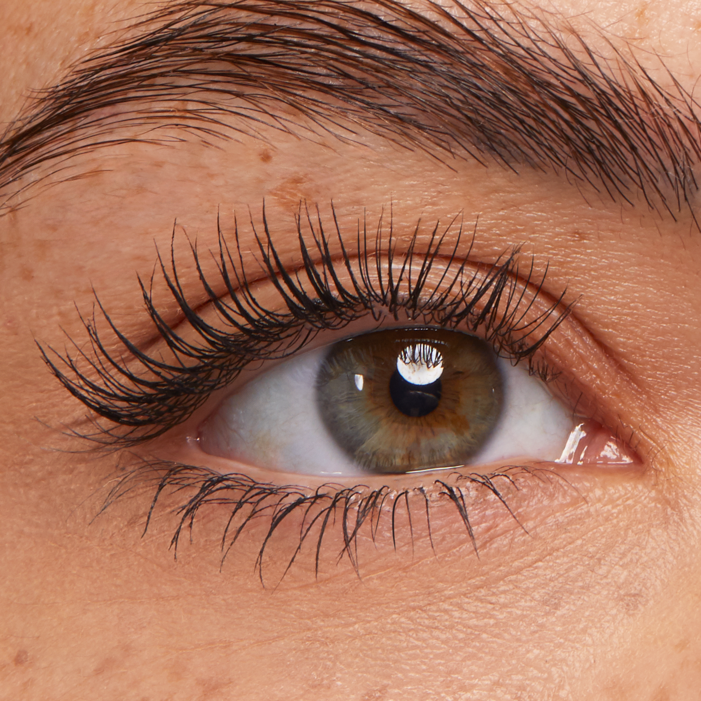 Black - Defined Confident Lash Look