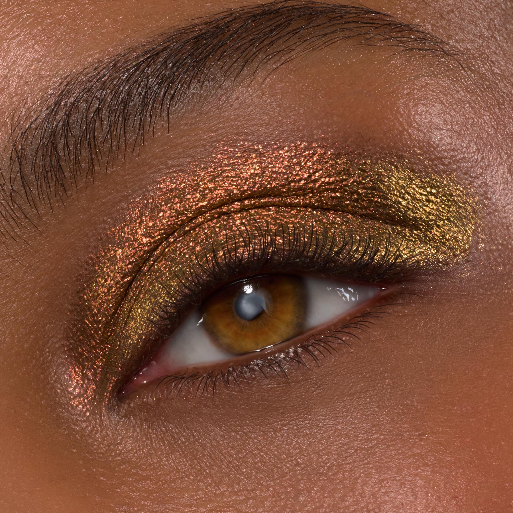 Wolf Girl - Smooth Effortless Eye Wardrobe