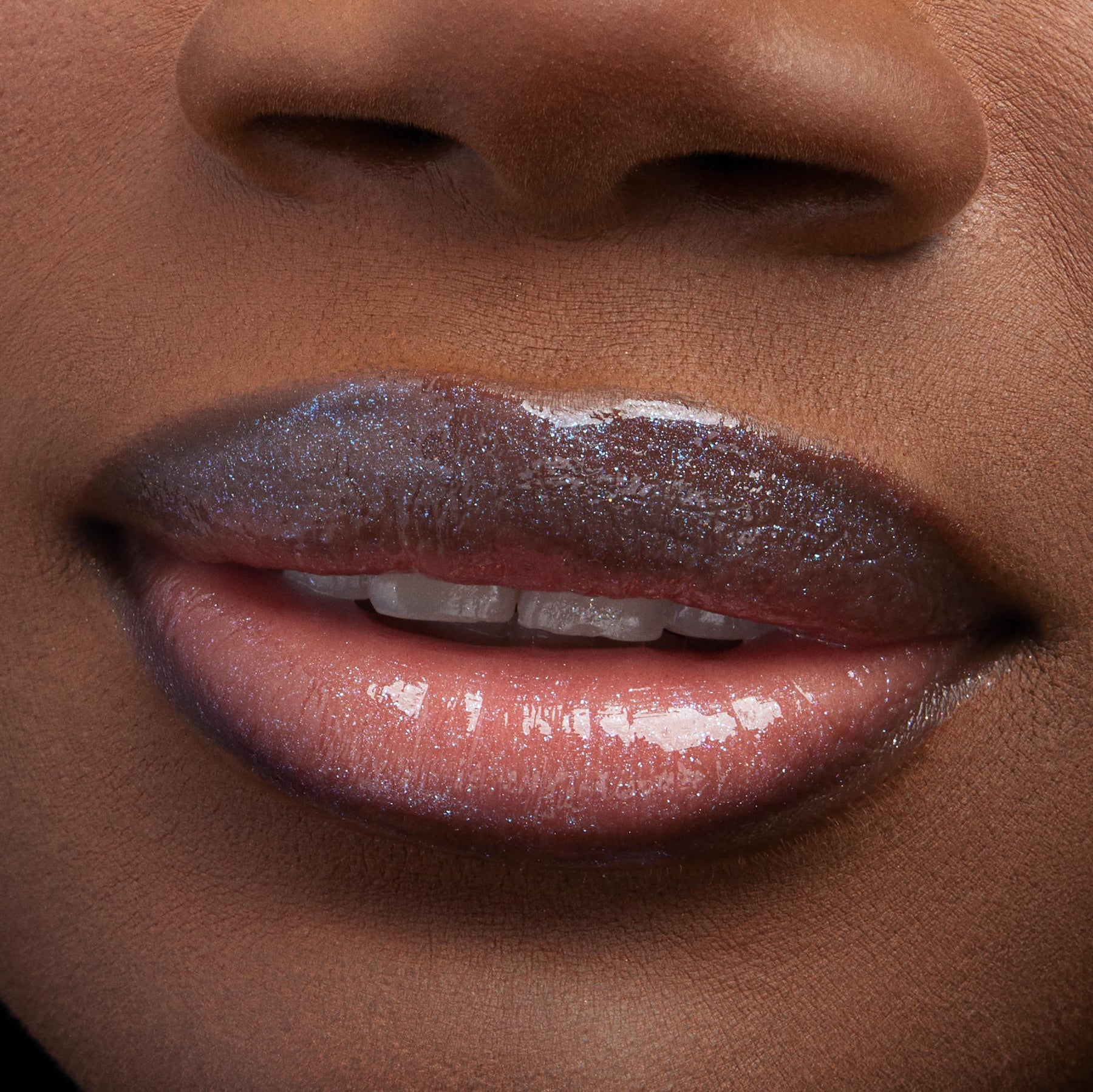 Peep This - Lightweight Coordinated Lip Story