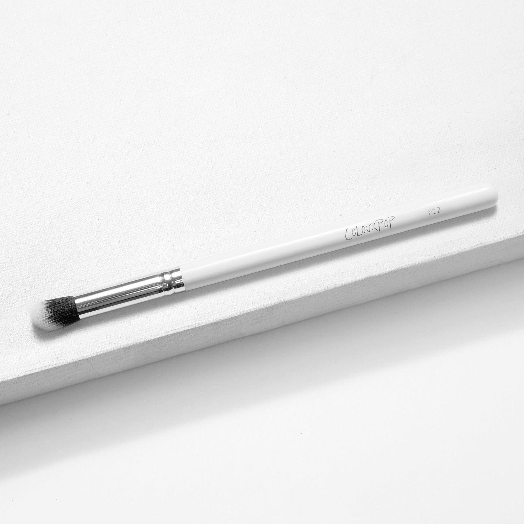 Small Detail Brush - Clean Essential Artistry Applicator