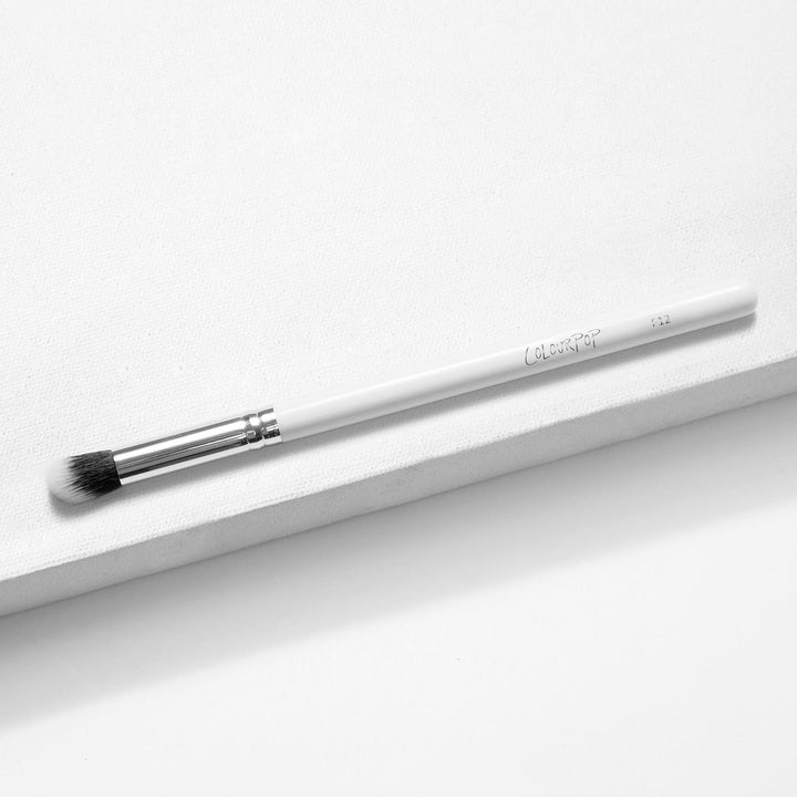 Small Detail Brush - Clean Essential Artistry Applicator