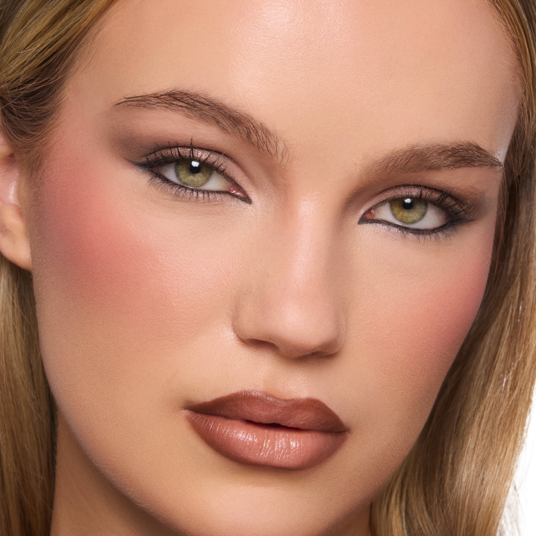 Deja Brew - Velvety Coordinated Eye Definition