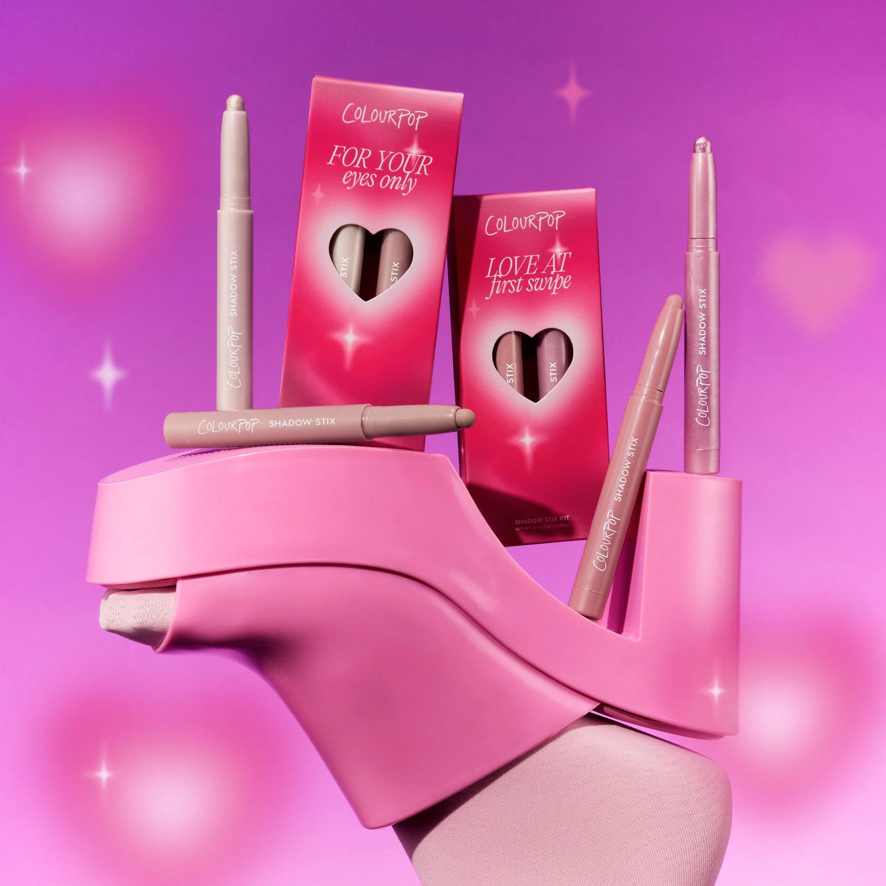 All Eyes On Me - Gentle Vibrant Beauty Showcase