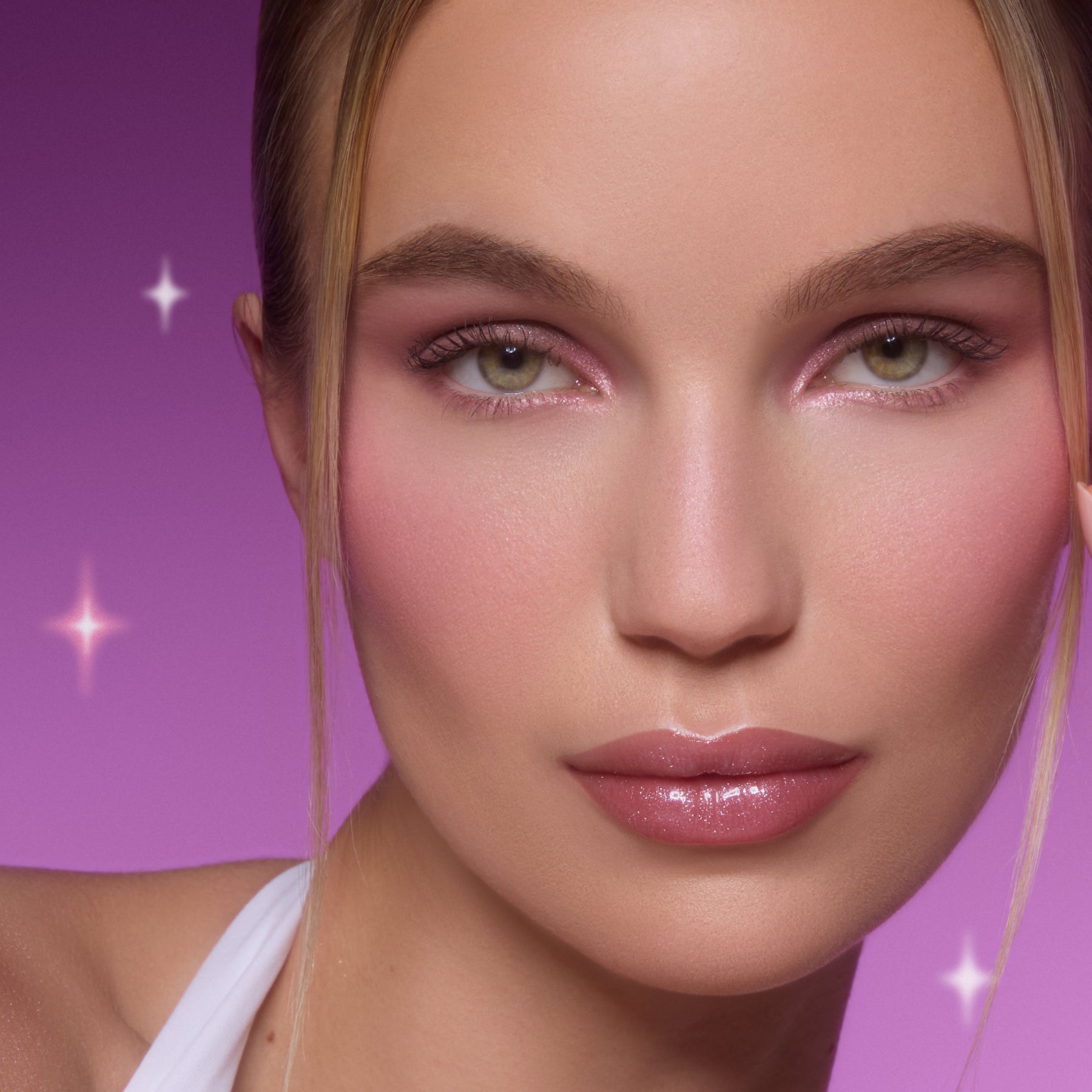 All Eyes On Me - Gentle Vibrant Beauty Showcase